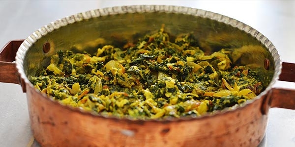 خوراک نرگسی اسفناج