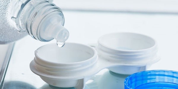 مایع لنز چیست؟ با معرفی بهترین مایع لنز